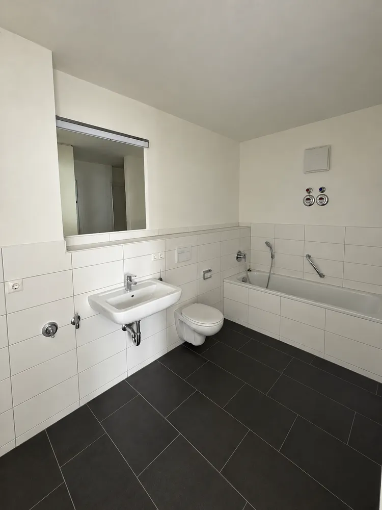 4 Zimmer Wohnung mit 100 m² in Stuttgart – Bild 4
