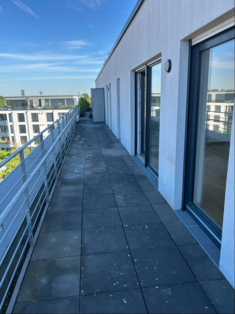 2 Zimmer Wohnung mit 96 m² in Düsseldorf – Bild 11