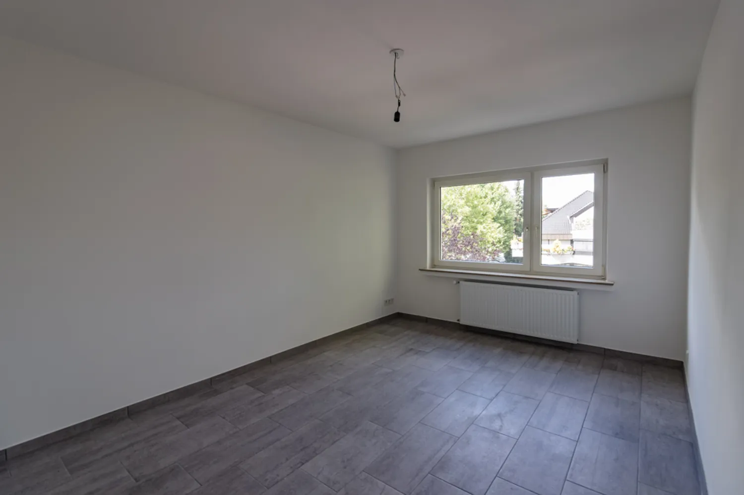 3 Zimmer Wohnung mit 97 m² in Bergisch Gladbach – Bild 2