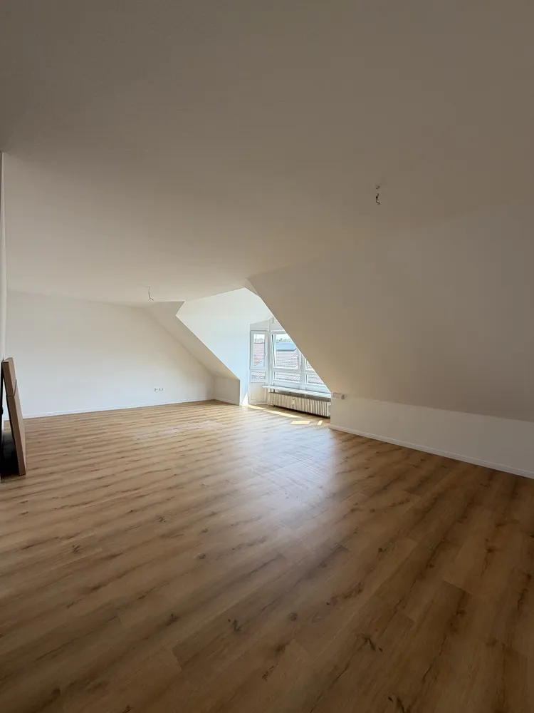2 Zimmer Wohnung mit 70 m² in Karlsruhe – Bild 1