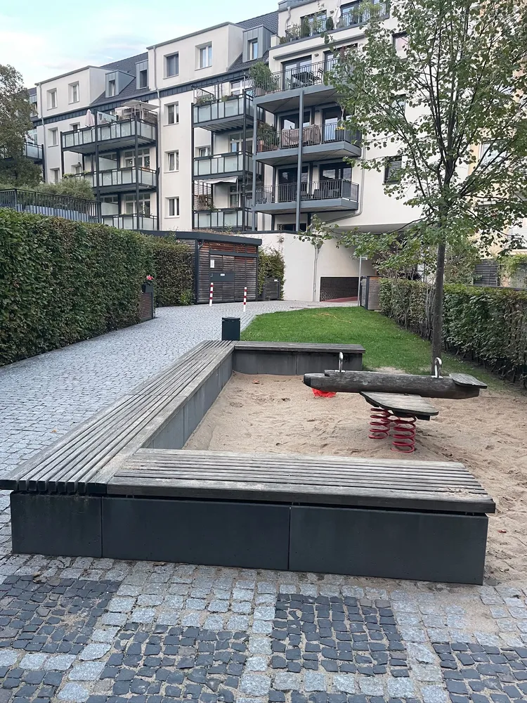 4 Zimmer Wohnung mit 130 m² in Düsseldorf – Bild 12