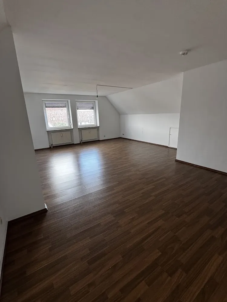 3 Zimmer Wohnung mit 110 m² in Nürnberg – Bild 1