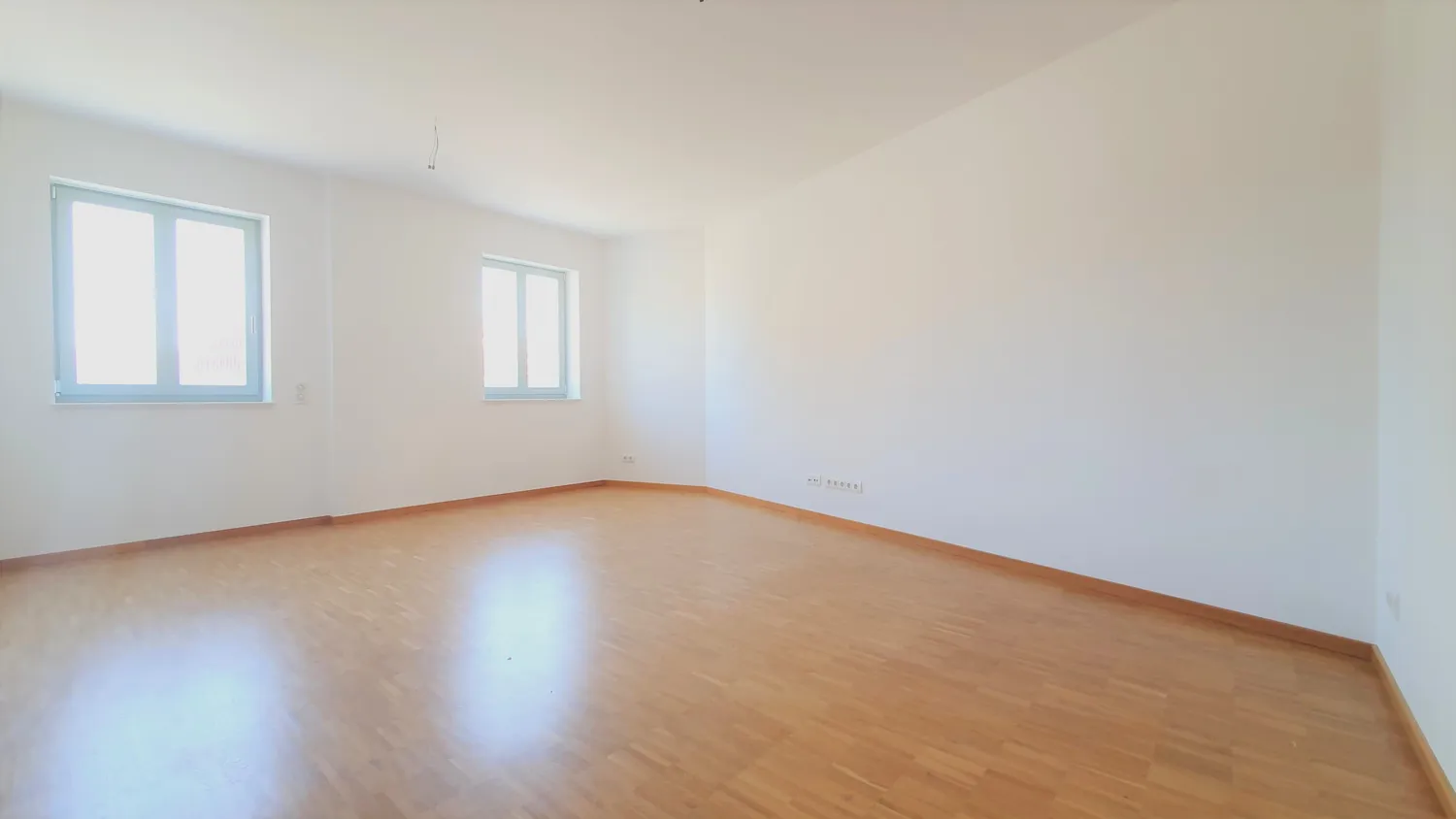 4 Zimmer Wohnung mit 127 m² in Dresden – Bild 3