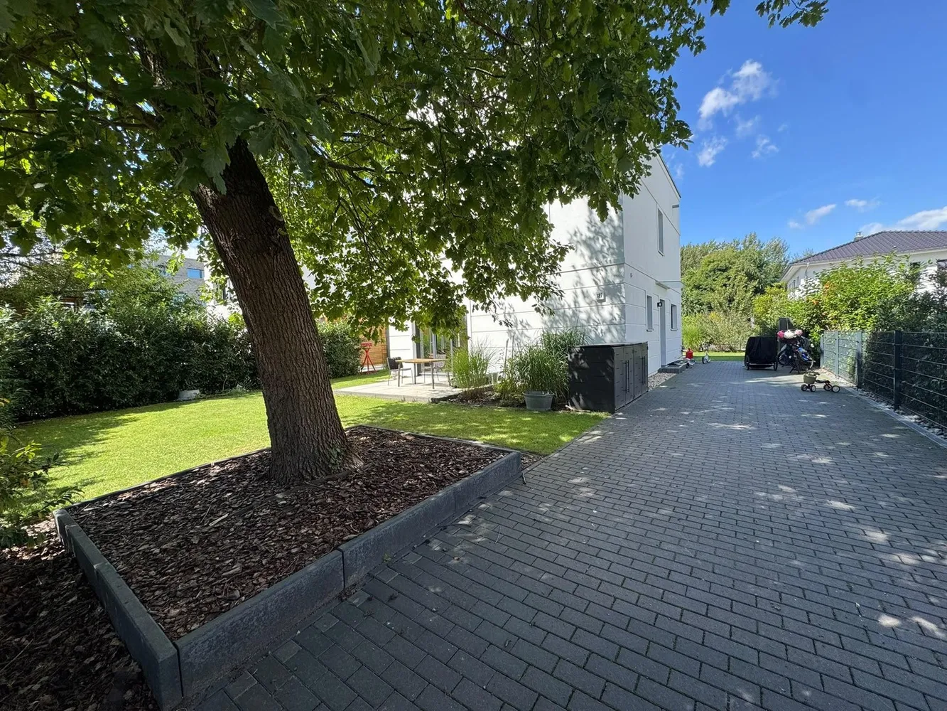 6 Zimmer Haus mit 195 m² in Berlin – Bild 2