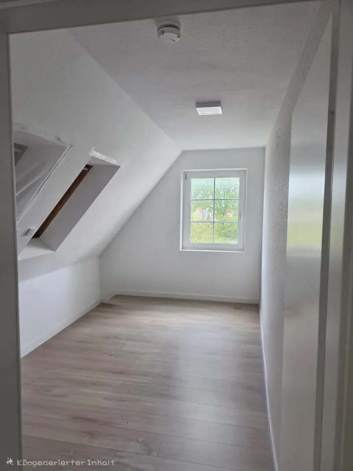 4 Zimmer Wohnung mit 102 m² in Meißen – Bild 6