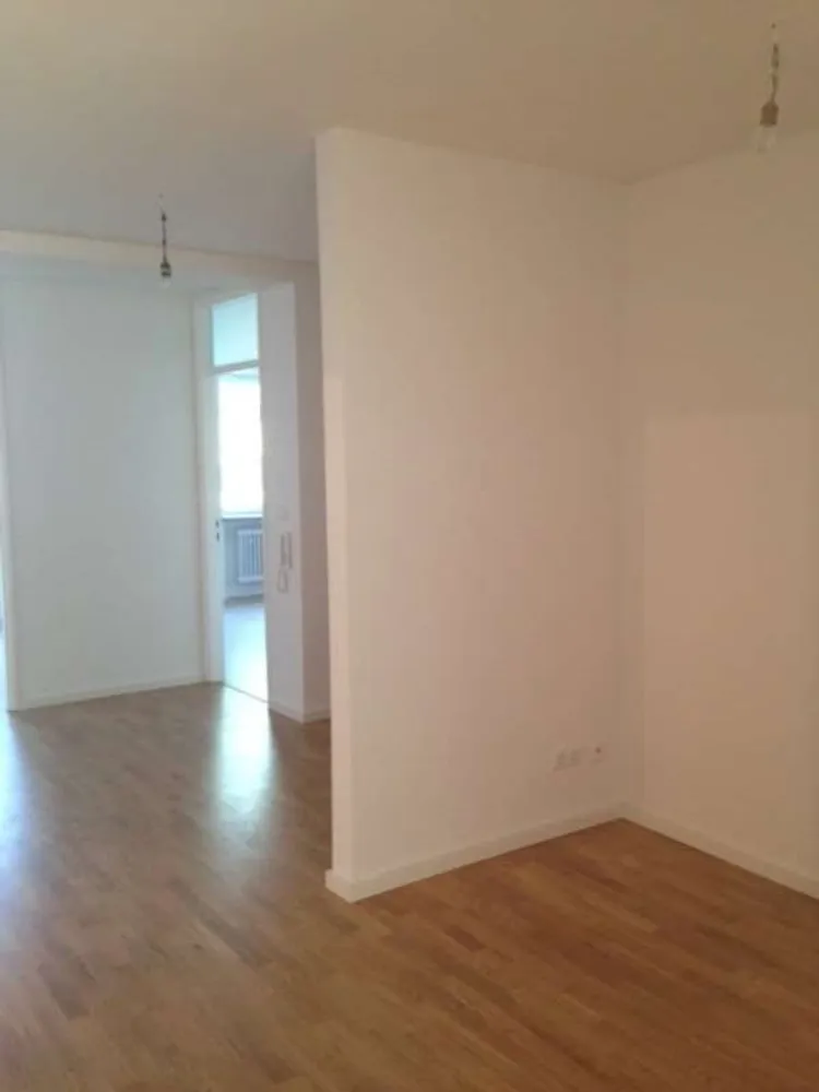 4 Zimmer Wohnung mit 90 m² in München – Bild 2