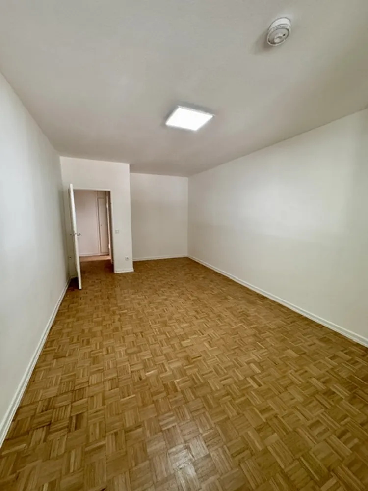 1 Zimmer Wohnung mit 30 m² in Frankfurt am Main – Bild 6