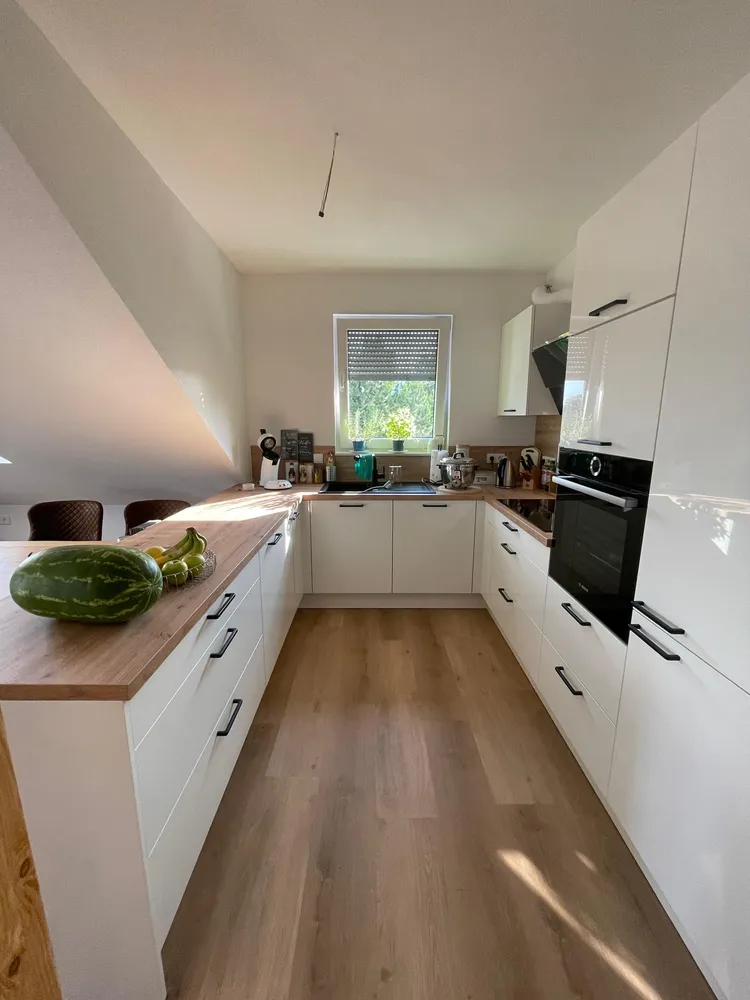 4 Zimmer Wohnung mit 90 m² in Marburg – Bild 1