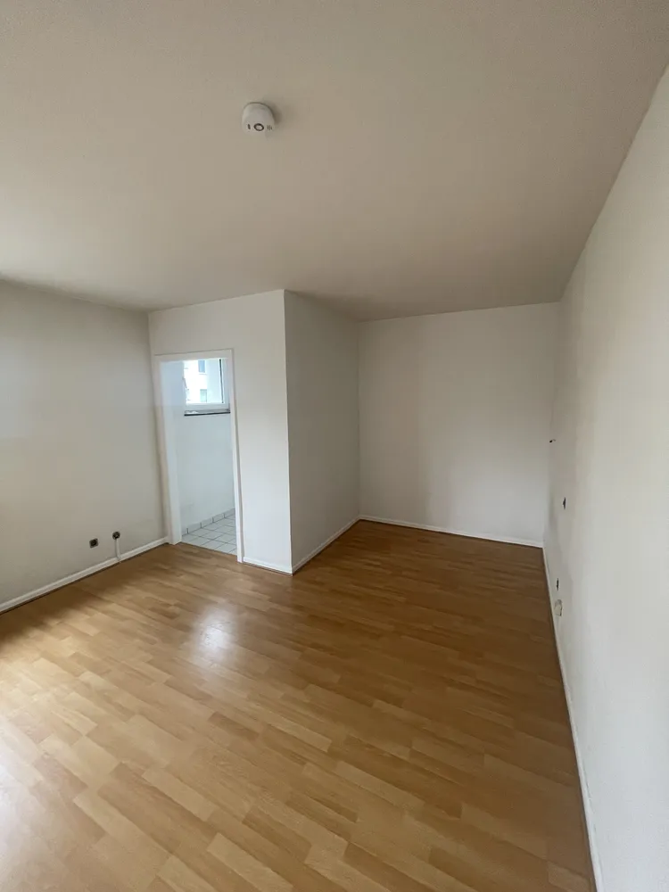 1 room apartment with 29 m² in Düsseldorf – Photo 4