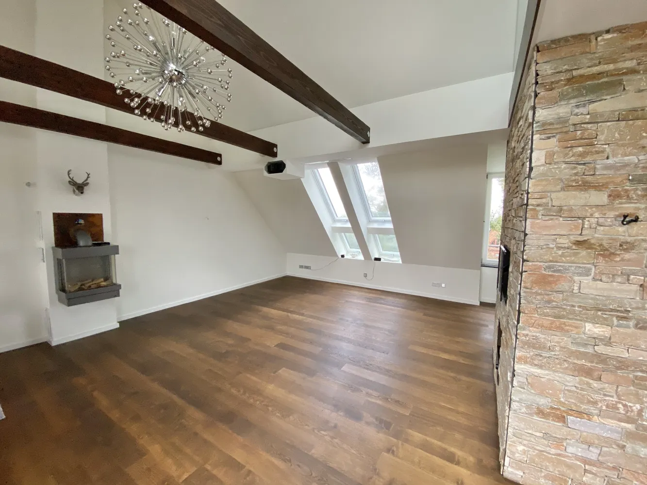 4 Zimmer Wohnung mit 139 m² in Hamburg – Bild 3