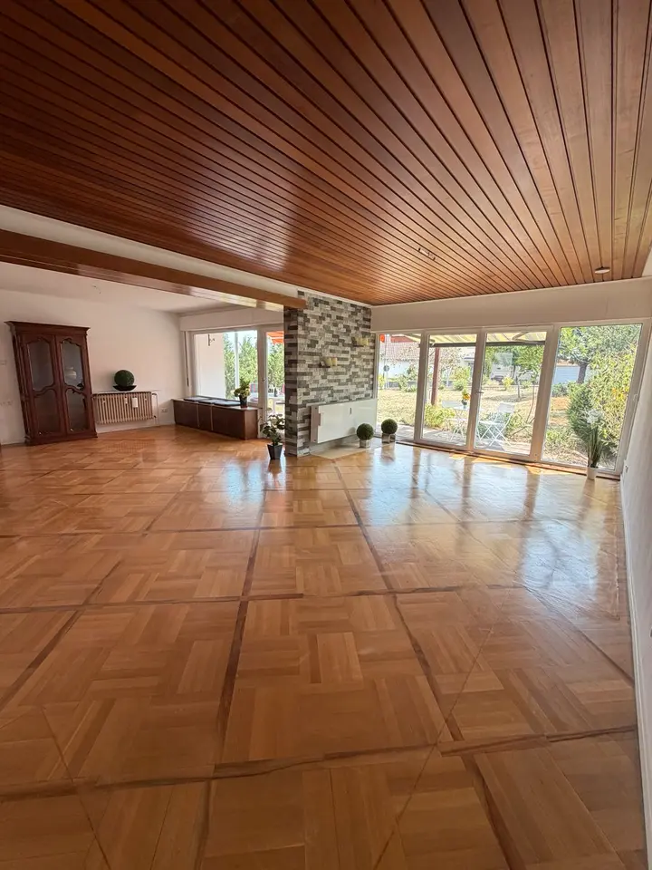 8 Zimmer Haus mit 215 m² in Mosbach – Bild 1