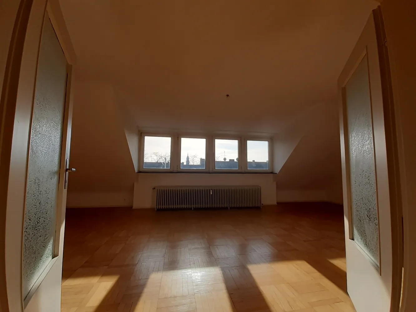 3 Zimmer Wohnung mit 93 m² in Krefeld – Bild 2
