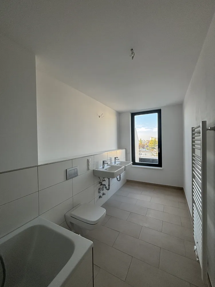 2 room apartment with 80 m² in Berlin – Photo 10