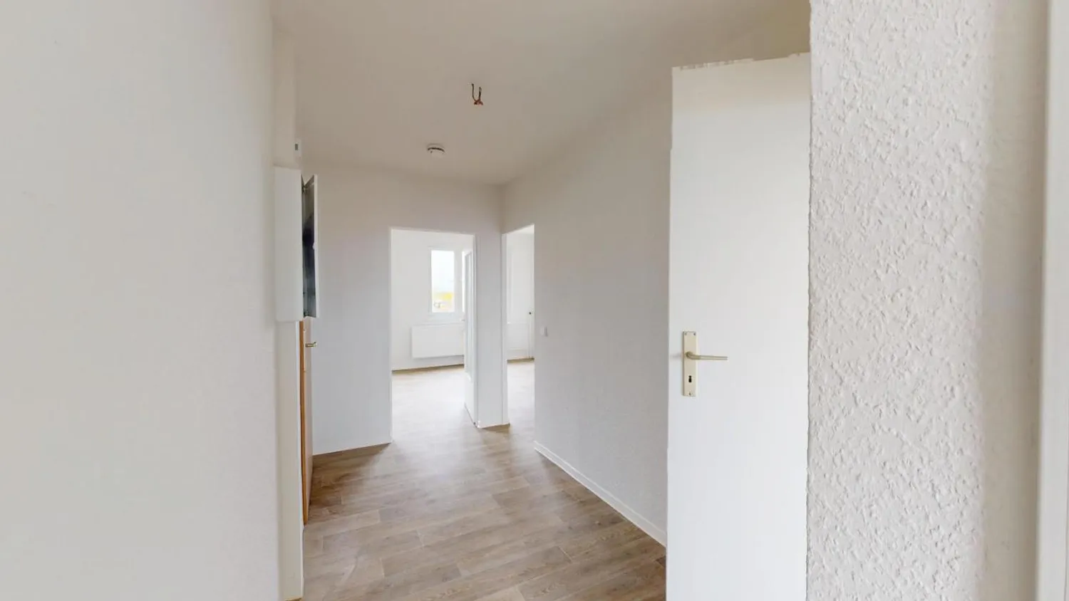 4 Zimmer Wohnung mit 65 m² in Halle (Saale) – Bild 3