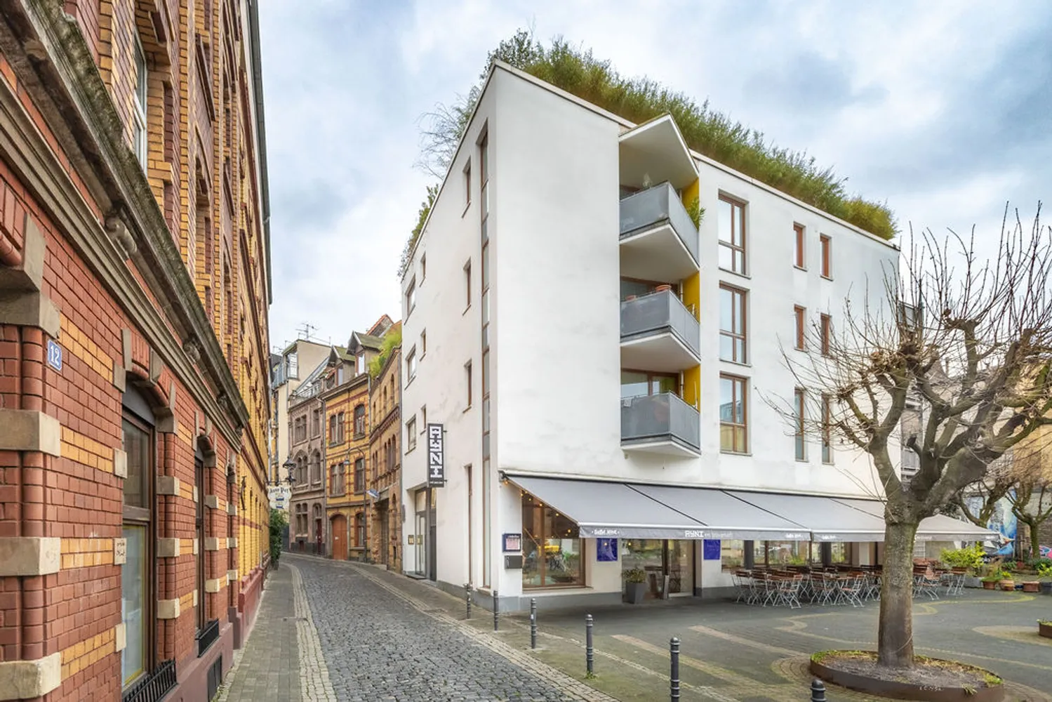 2 Zimmer Wohnung mit 100 m² in Köln – Bild 2