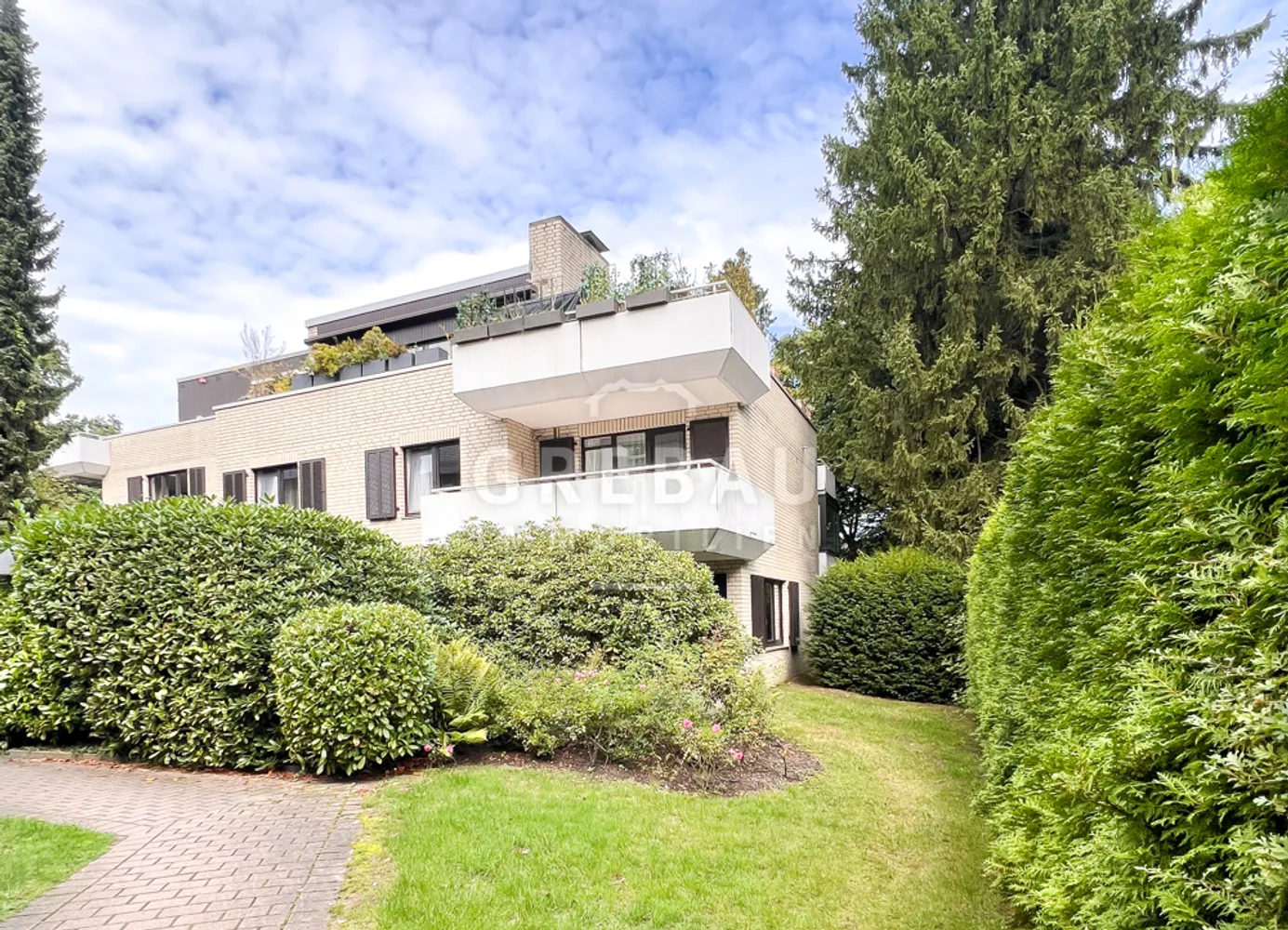 4 Zimmer Wohnung mit 139 m² in Hamburg – Bild 1