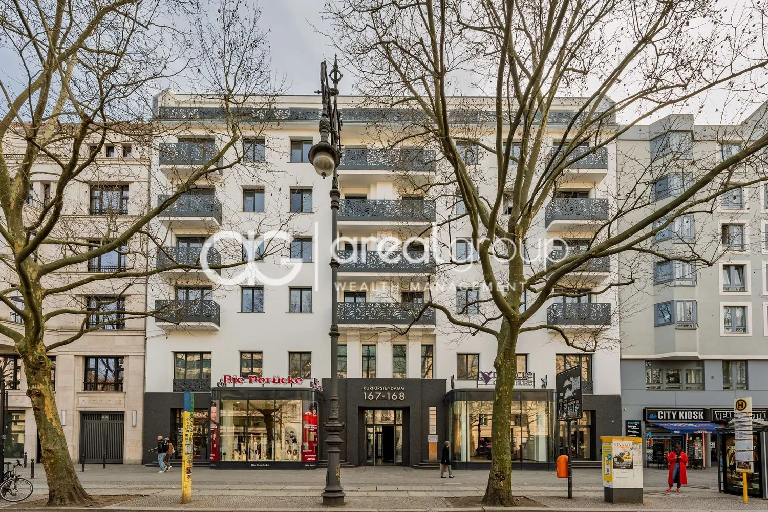 4 Zimmer Wohnung mit 130 m² in Berlin – Bild 1