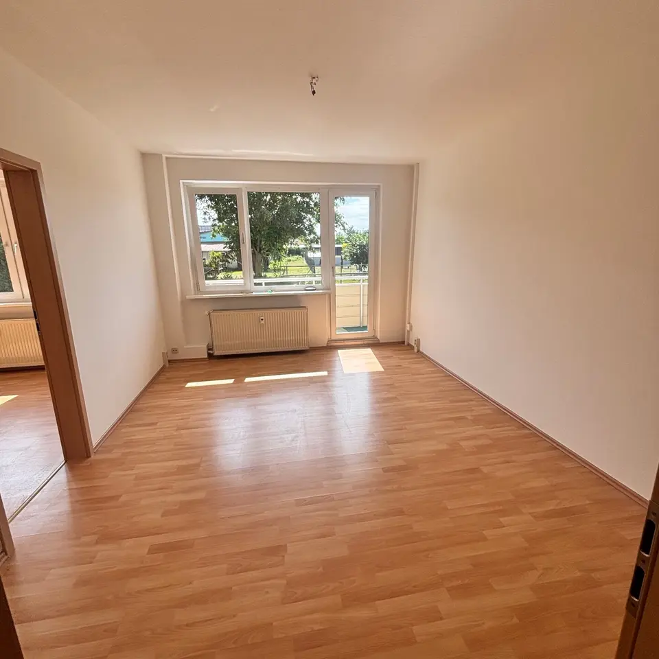 2 Zimmer Wohnung mit 37 m² in Neubrandenburg – Bild 1