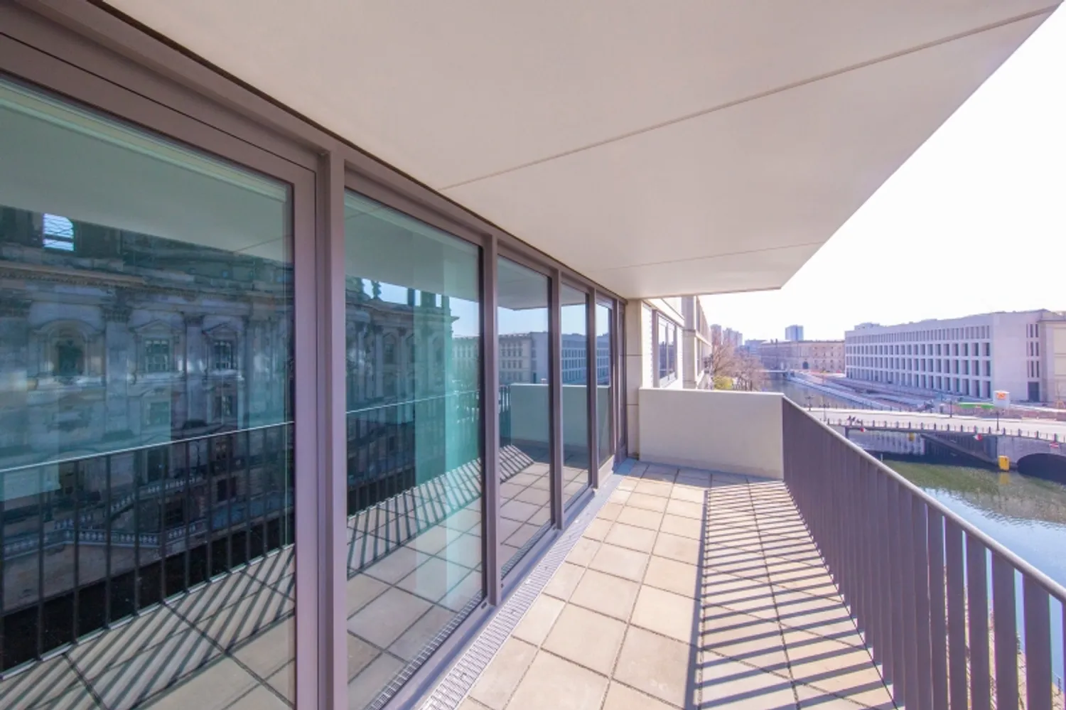 4 Zimmer Wohnung mit 190 m² in Berlin – Bild 1