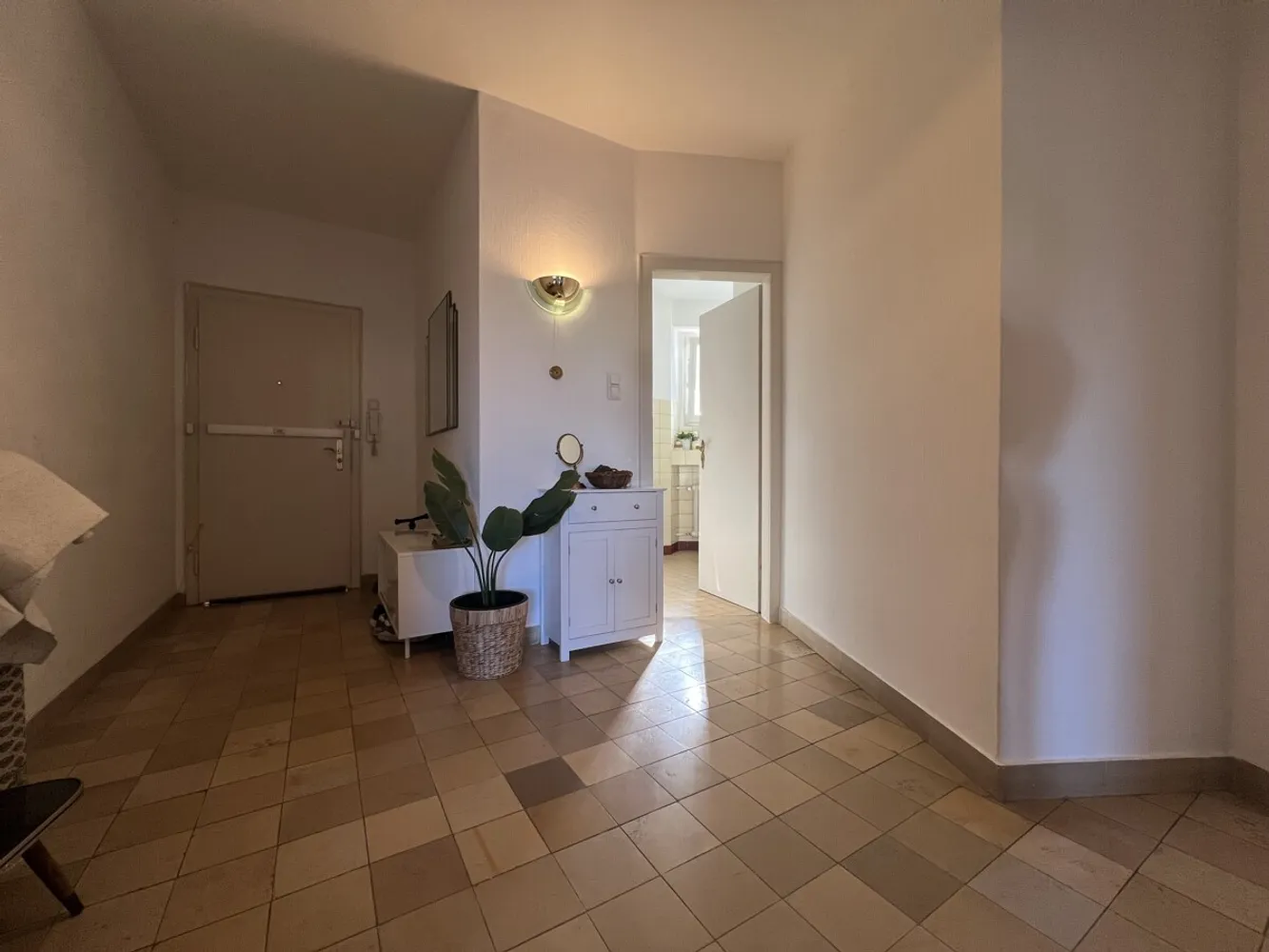 2 Zimmer Wohnung mit 91 m² in Düsseldorf – Bild 4