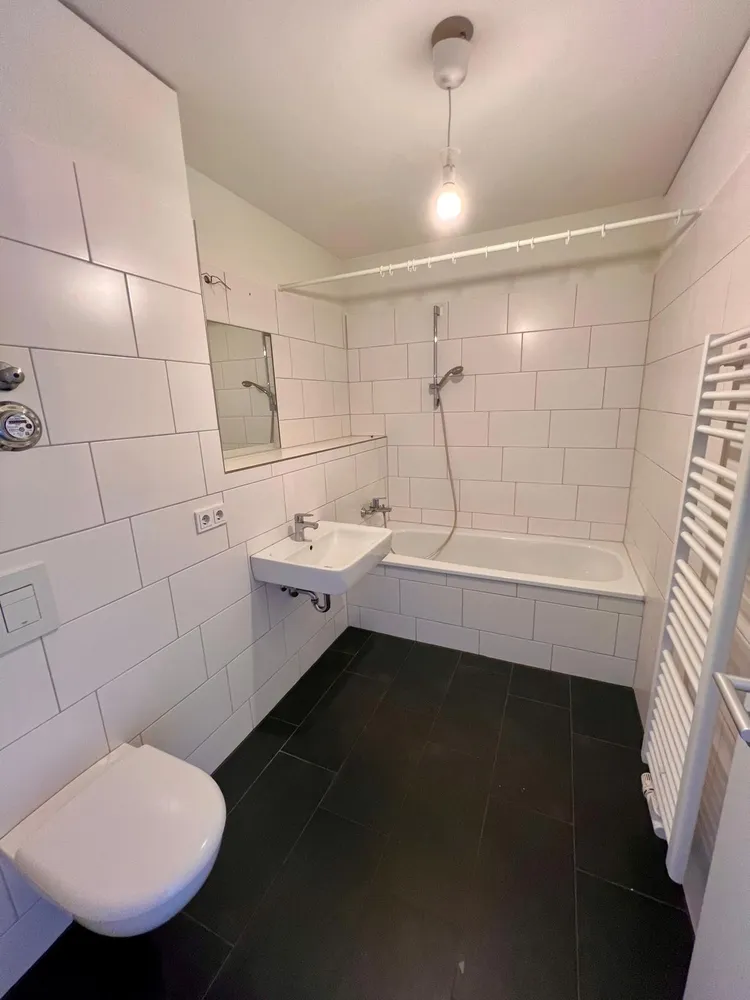 2 Zimmer Wohnung mit 80 m² in Hamburg – Bild 10