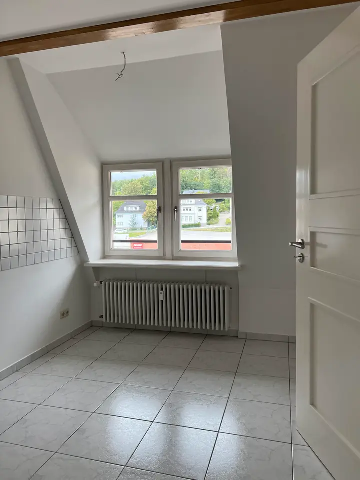 3 Zimmer Wohnung mit 94 m² in Plauen – Bild 3