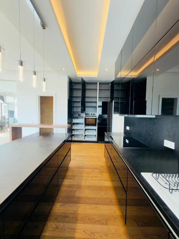 3 Zimmer Wohnung mit 135 m² in Berlin – Bild 2