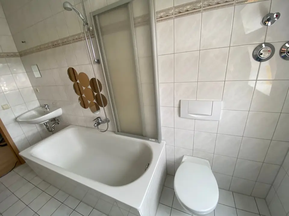 2 Zimmer Wohnung mit 55 m² in Werdau – Bild 8