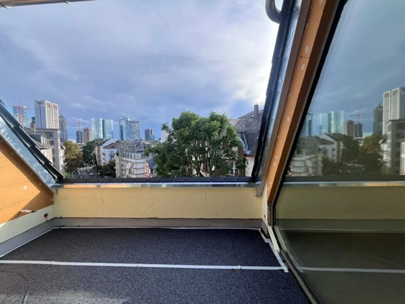 2 Zimmer Wohnung mit 70 m² in Frankfurt am Main – Bild 12