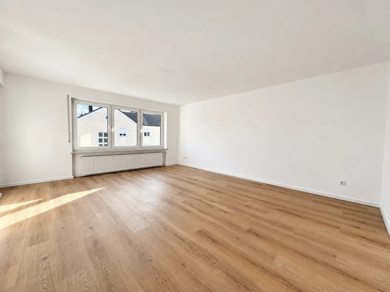 4 Zimmer Wohnung mit 115 m² in Weiden in der Oberpfalz – Bild 3