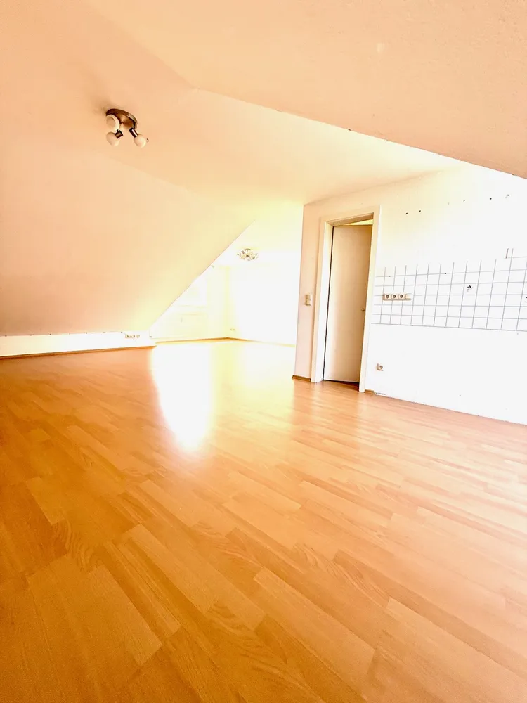 3 Zimmer Wohnung mit 80 m² in Duisburg – Bild 2