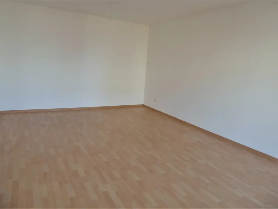 2 Zimmer Wohnung mit 57 m² in Halle (Saale) – Bild 3