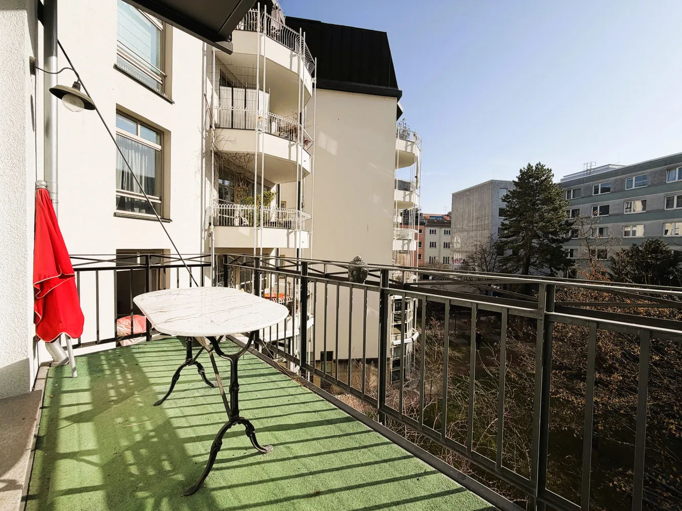 4 Zimmer Wohnung mit 142 m² in München – Bild 8