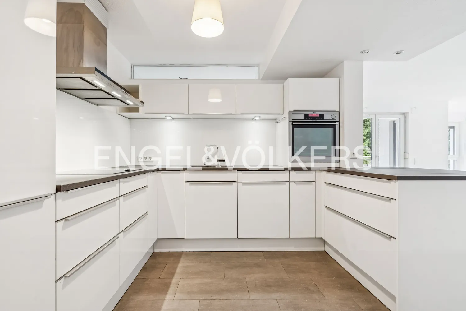 4 Zimmer Wohnung mit 125 m² in Frankfurt am Main – Bild 3