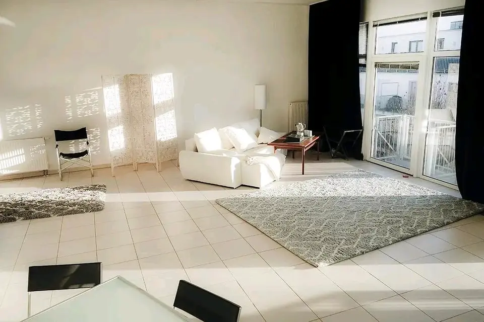 2 Zimmer Wohnung mit 105 m² in Hürth – Bild 2