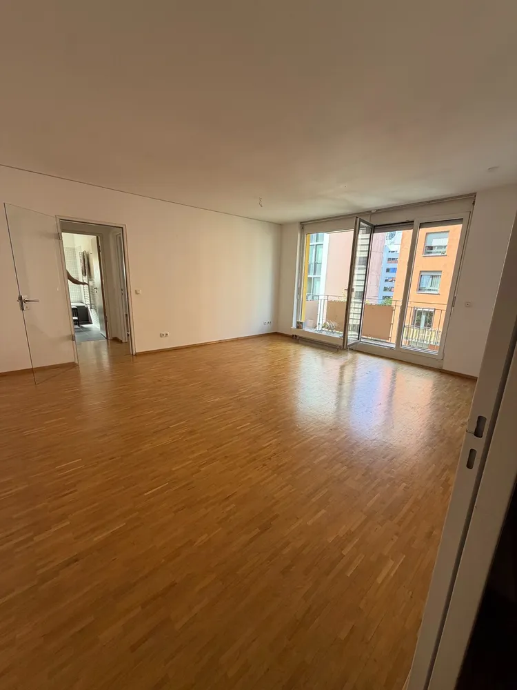 2 room apartment with 67 m² in Frankfurt am Main – Photo 1