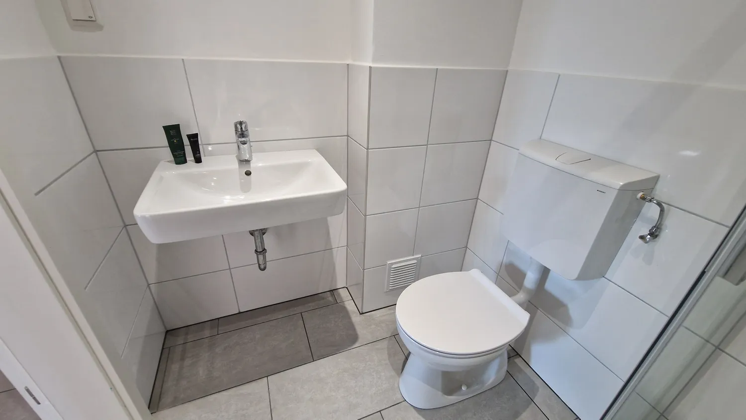 2 room apartment with 55 m² in Cologne – Photo 12