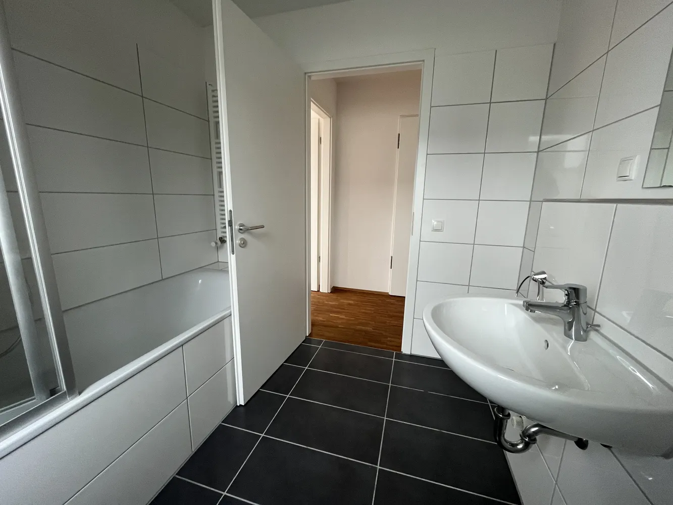 2 room apartment with 93 m² in Ludwigshafen am Rhein – Photo 11