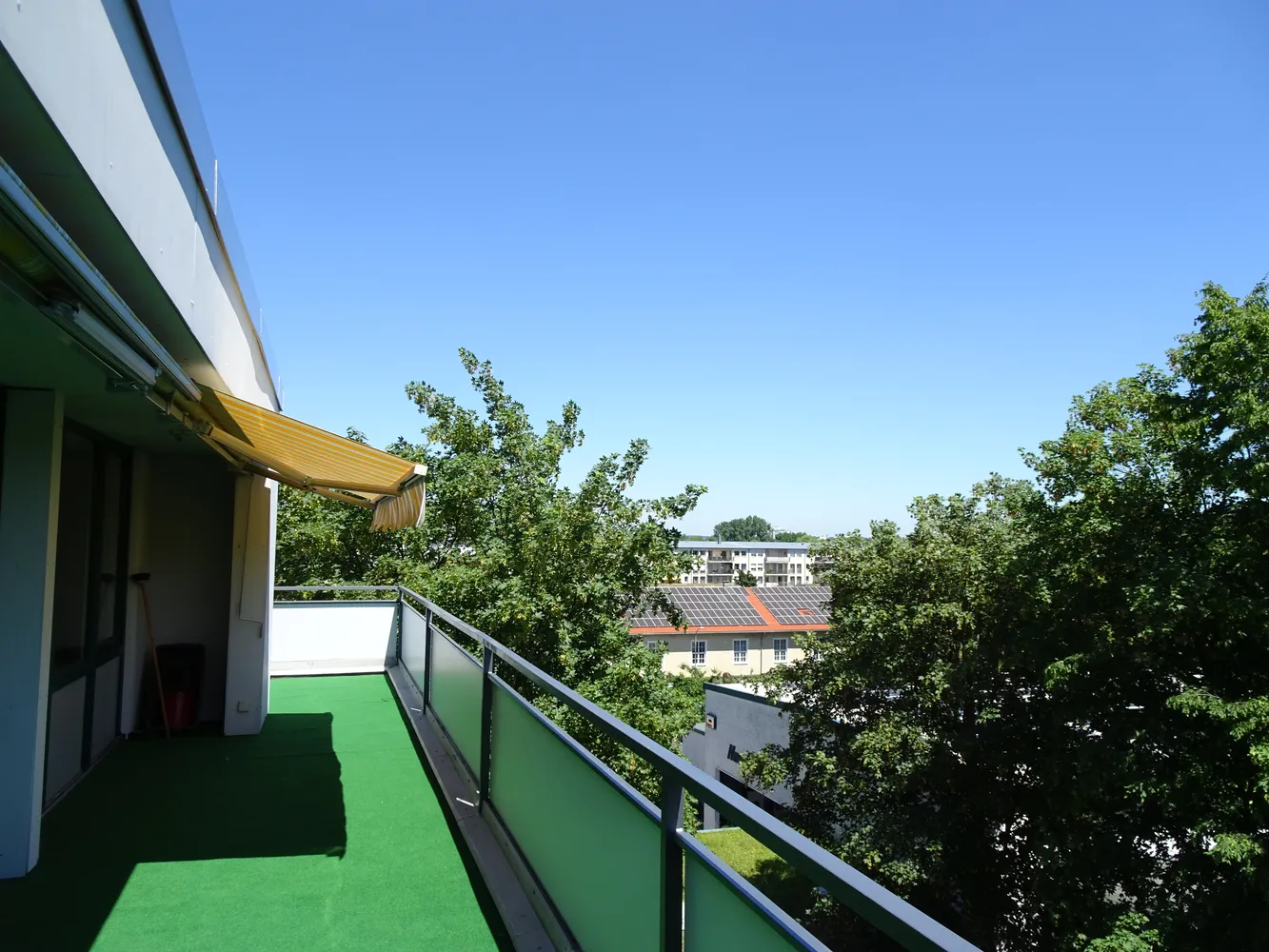 4 Zimmer Wohnung mit 120 m² in Augsburg – Bild 2