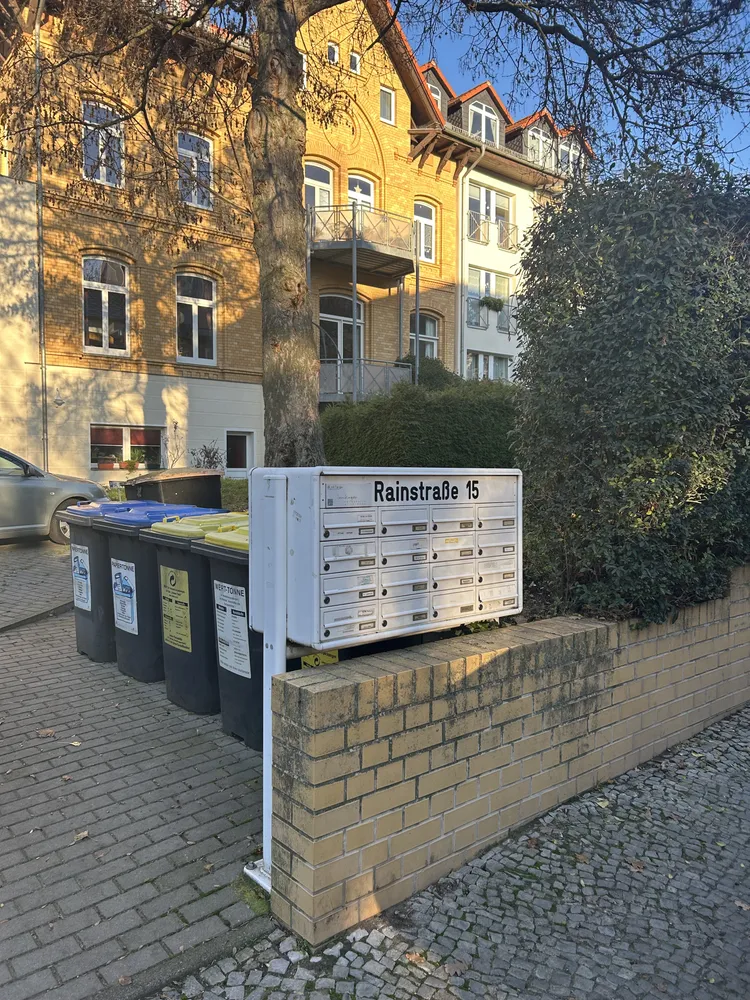 5 Zimmer Wohnung mit 140 m² in Halle (Saale) – Bild 2