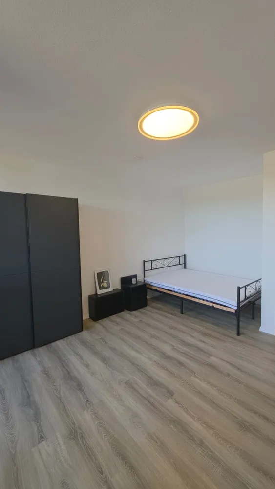1 Zimmer Wohnung mit 28 m² in Homburg – Bild 2