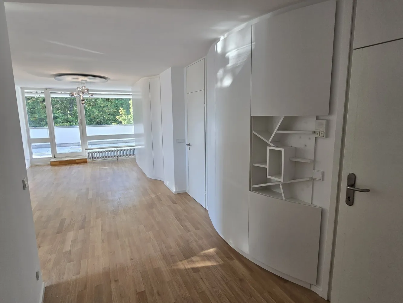 3 Zimmer Wohnung mit 124 m² in München – Bild 2