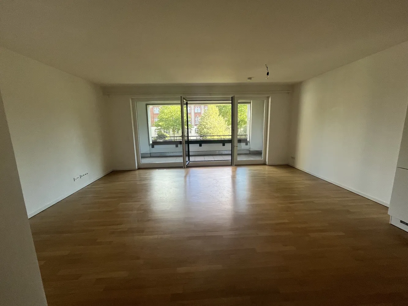 3 Zimmer Wohnung mit 95 m² in Hamburg – Bild 3