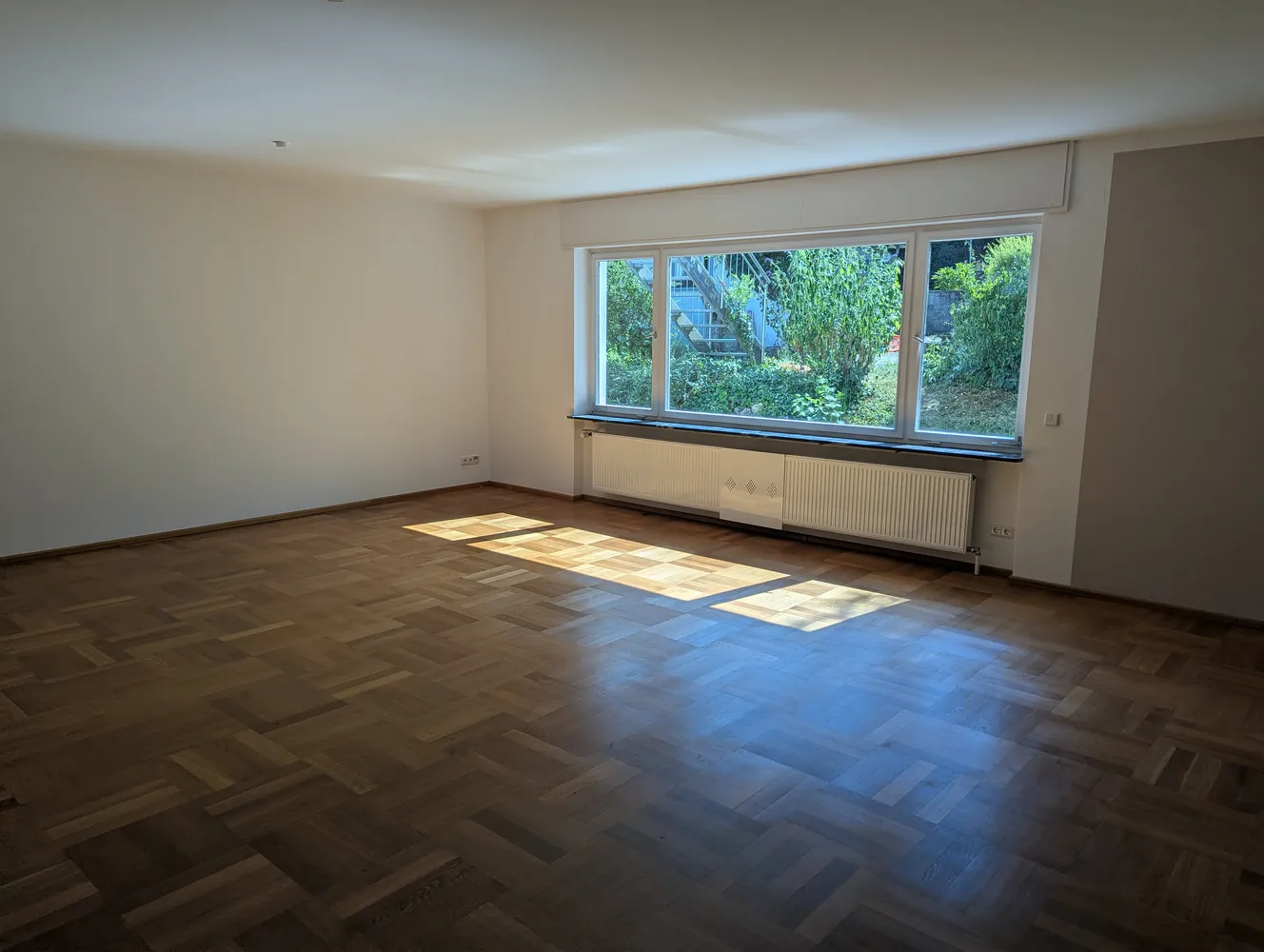 5 Zimmer Wohnung mit 136 m² in Karlsruhe – Bild 2
