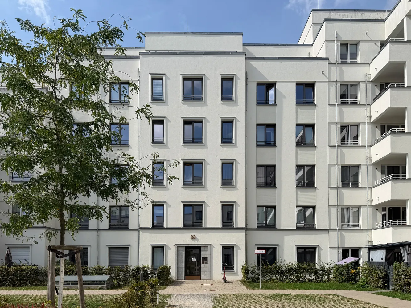 3 room apartment with 113 m² in Berlin – Photo 1