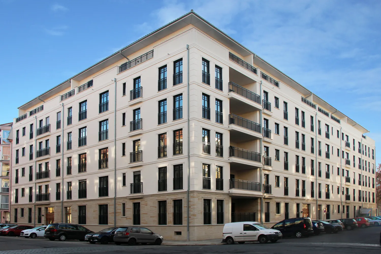 4 Zimmer Wohnung mit 138 m² in Dresden – Bild 1
