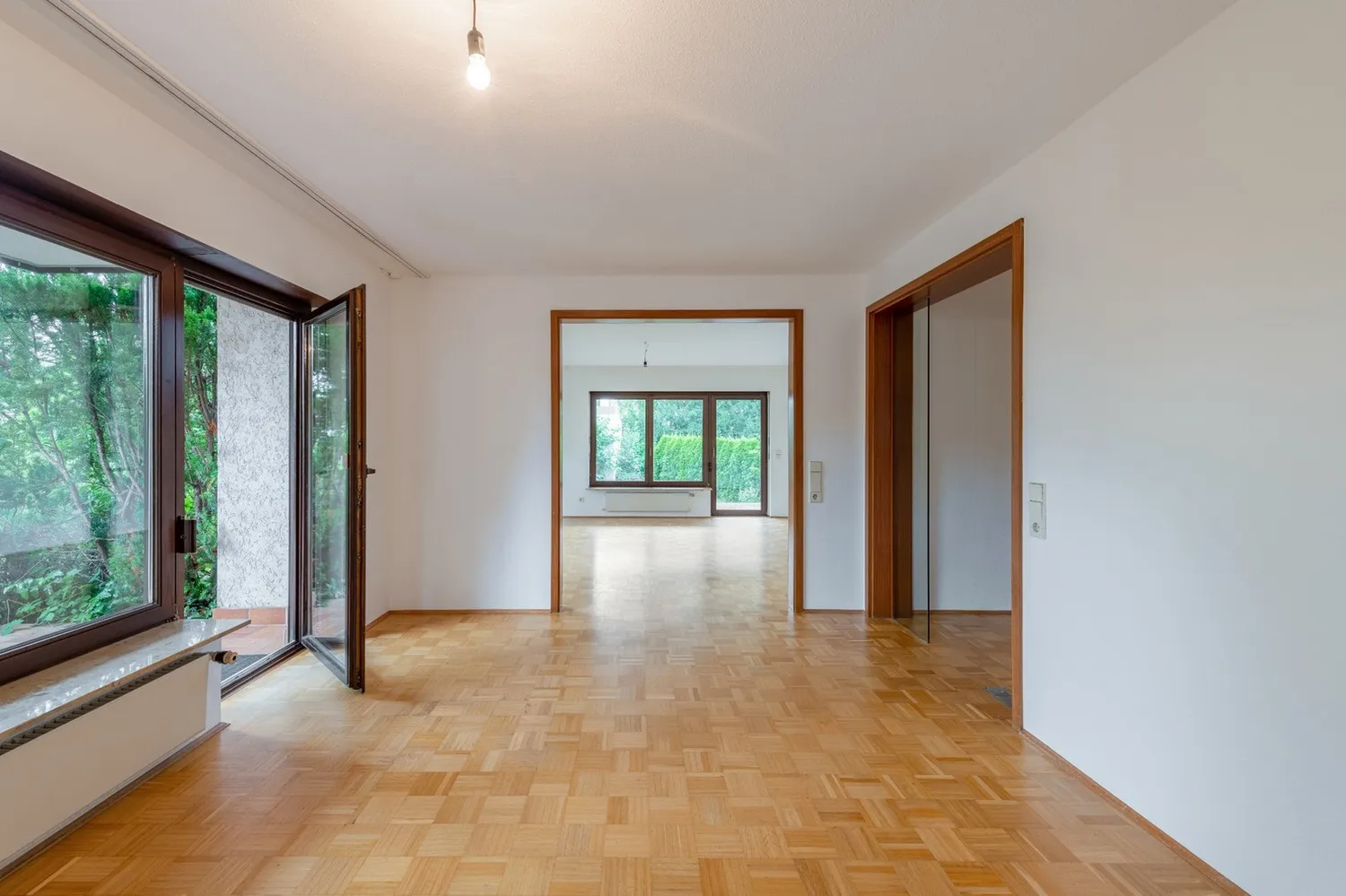 5 Zimmer Wohnung mit 132 m² in Stuttgart – Bild 1