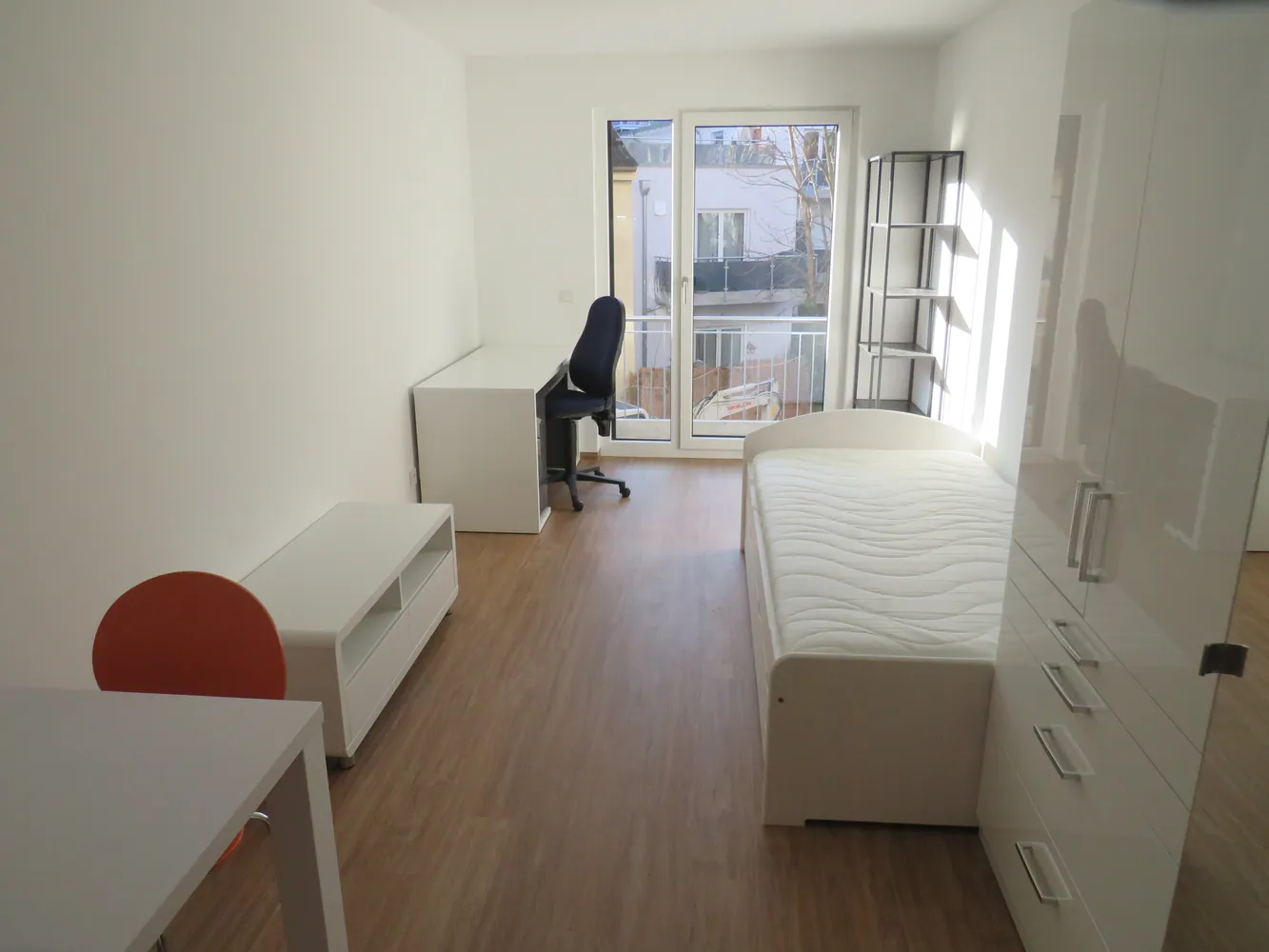 1 room apartment with 24 m² in Augsburg – Photo 2