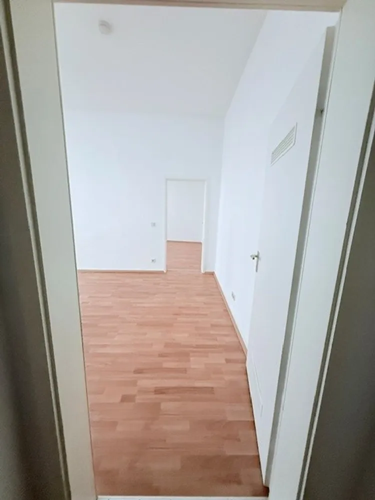 2 Zimmer Wohnung mit 66 m² in Wiesbaden – Bild 3