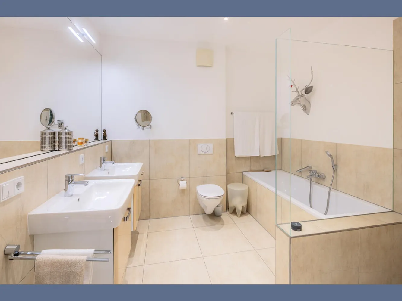 4 room apartment with 145 m² in Munich – Photo 3